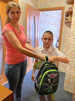 Александр Бондаренко принял участие в акции «Собери ребенка в школу»
